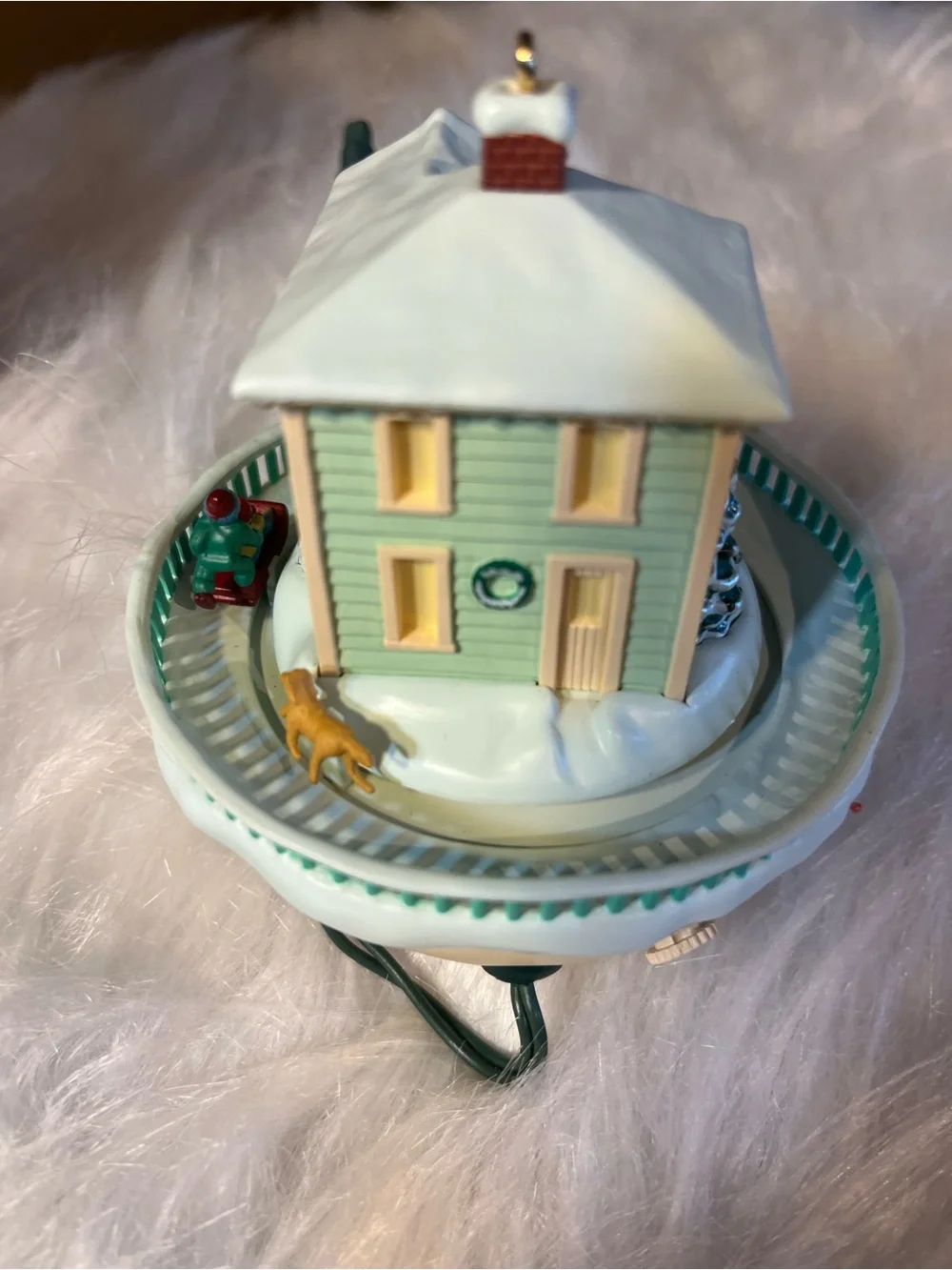 Hallmark 1992 Light and Sound Ornament “Good Sledding Ahead”